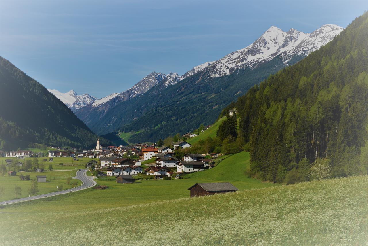 Pension Tina Neustift im Stubaital Exterior foto